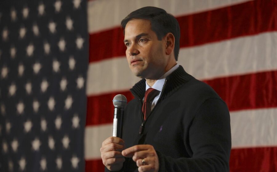 Marco Rubio durante una conferenza stampa