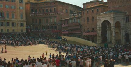 Fantino Dino Pes durante il Palio di Siena