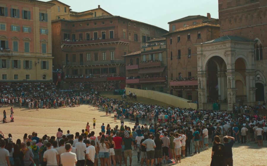 Fantino Dino Pes durante il Palio di Siena