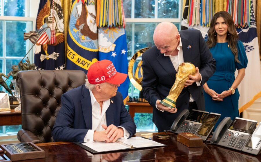 Eurodeputati avviano raccolta firme per inchiesta FIFA su Balogun