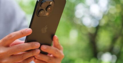 Animazione iPhone Duo su Galaxy Z Fold 8