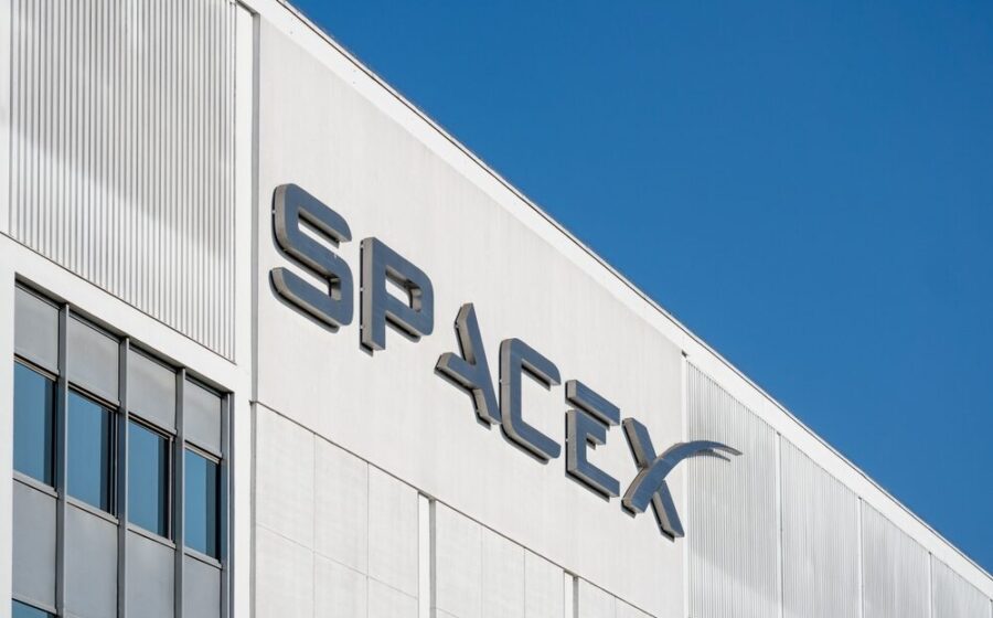 Elon Musk annuncia donazioni di azioni SpaceX