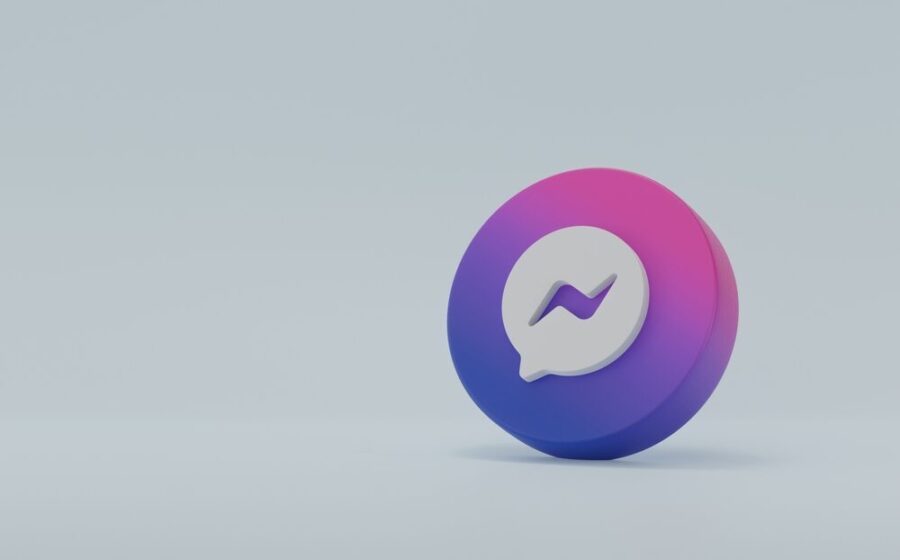 Screenshot dell'interfaccia di Google Messages con nuove funzionalità di condivisione della posizione